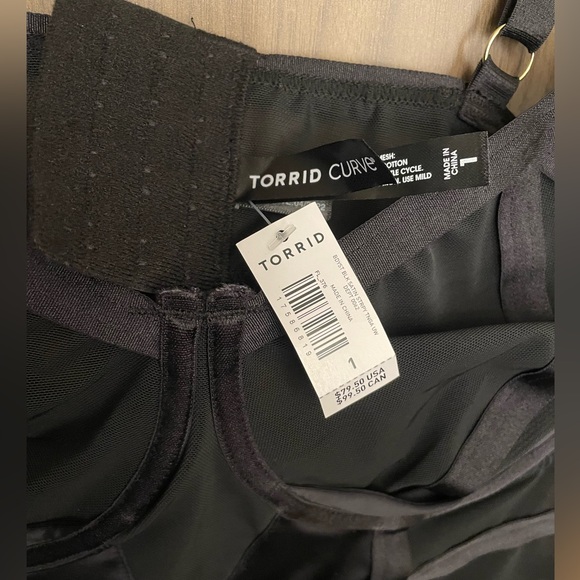 Torrid black lace lingerie bodysuit - Picture 2 of 5